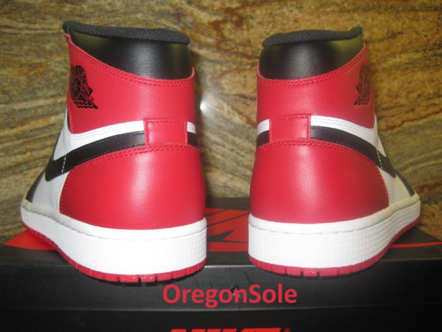 air-jordan-i-1-black-toe-03