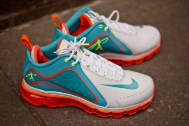 nike-air-griffey-max-angle-1