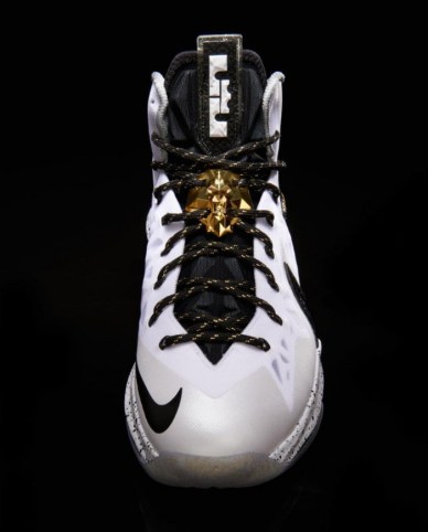 nike-lebron-x-ps-elite-white-metallic-gold-black-02-700x870