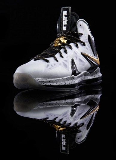 nike-lebron-x-ps-elite-white-metallic-gold-black-03-700x966