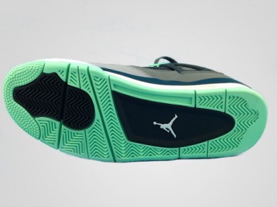 Air-Jordan-4-Retro-Green-Glow-04