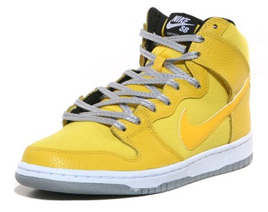 Nike-SB-Dunk-High-Tour-Yellow-03
