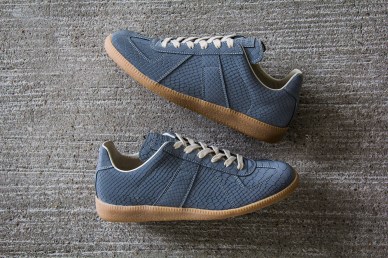 maison-martin-margiela-2013-fall-winter-grey-reflective-replica-sneaker-1