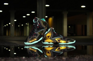nike-lebron-11-parachute-gold-1