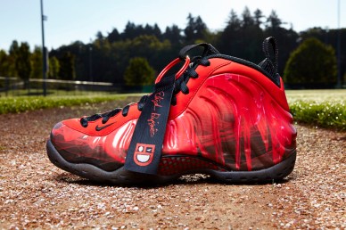 nike-doernbecher-freestyle-x-10-elijah-diggins-nike-air-foamposite-one-02