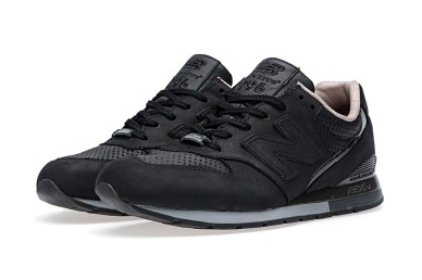 tomorrowland-x-new-balance-mrl996rt-1