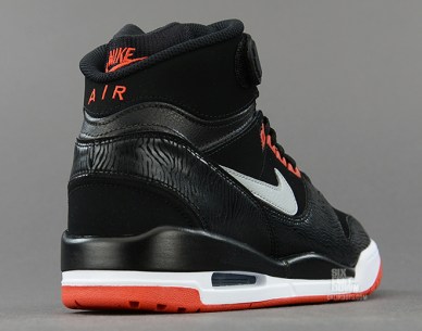 nike-air-revolution-black-red-zebra-2