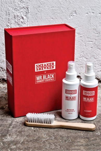 sneaker-freaker-x-mr-black-garment-essentials-cleaner-kit-2