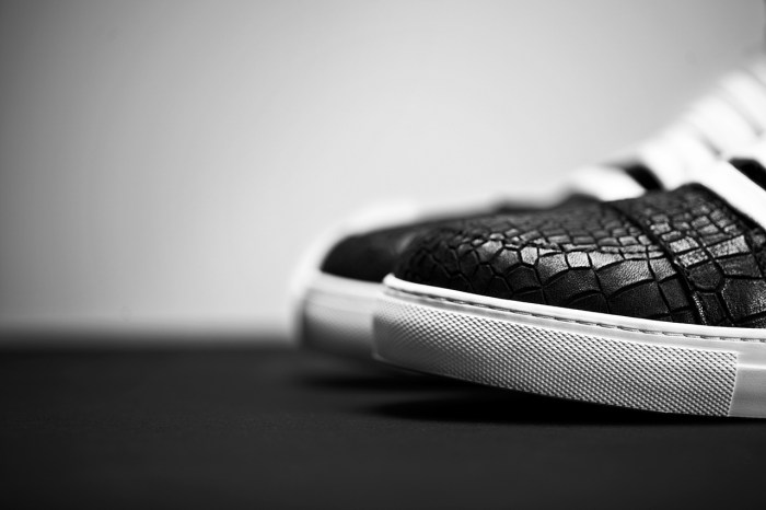 krisvanassche-2014-spring-summer-multi-lace-hightop-sneakers-2