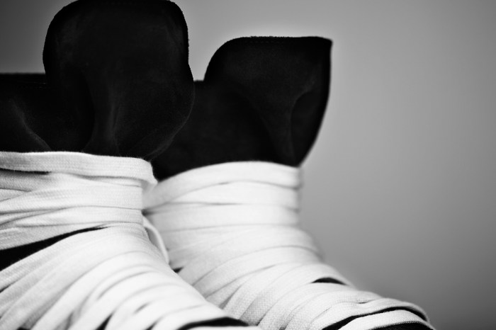 krisvanassche-2014-spring-summer-multi-lace-hightop-sneakers-3