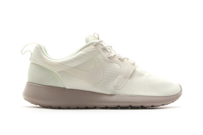 nike-2014-spring-summer-roshe-run-hyperfuse-8