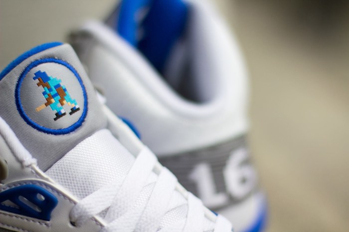 nike-air-trainer-sc-high-premium-qs-broken-bats-2