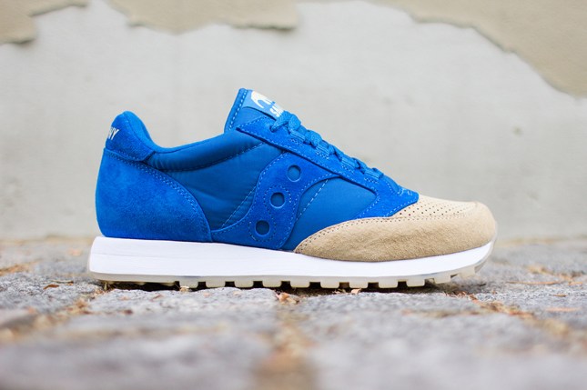 a-closer-look-at-the-anteater-x-saucony-jazz-original-sea-sand-1