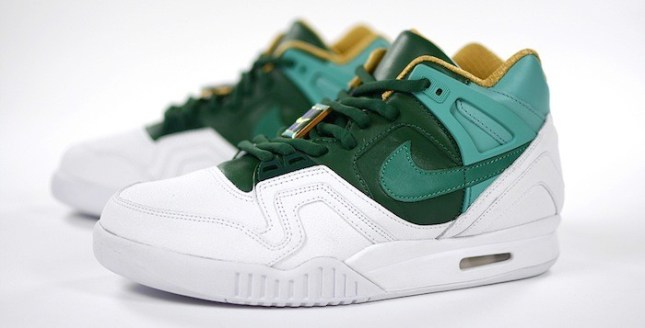 Nike-Air-Tech-Challenge-II-SP-Wimbledon-4-700x357