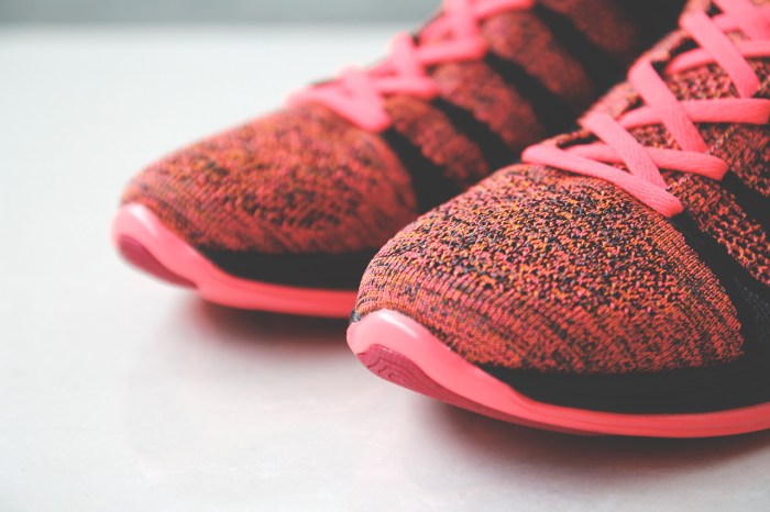 nike-2014-summer-flyknit-lunar-2-colorways-3