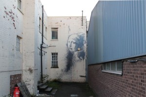 new-banksy-piece-spotted-in-bristol-uk-1