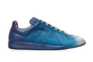 maison-martin-margiela-airbrush-blue-replica-sneaker-1