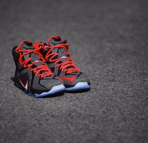 nike-lebron-12-blackred-preview-3