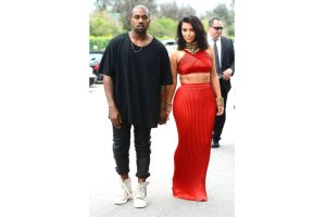 kanye-west-is-seen-in-his-new-adidas-yeezys-1
