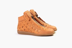 maison-margiela-zip-up-high-top-natural-1-960x640
