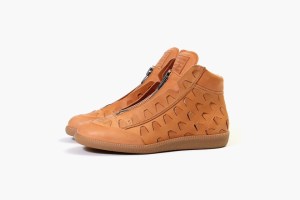 maison-margiela-zip-up-high-top-natural-2-960x640