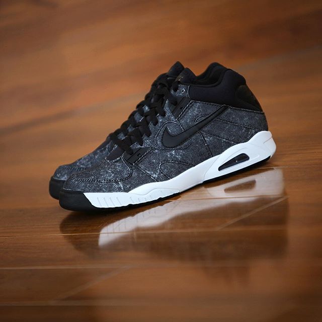 nike air tech challenge denim