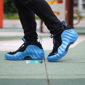foamposite-one-university-blue-on-foot-1