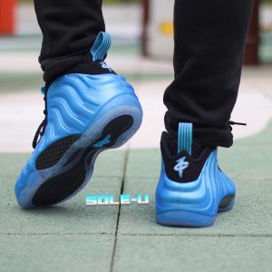 foamposite-one-university-blue-on-foot-4