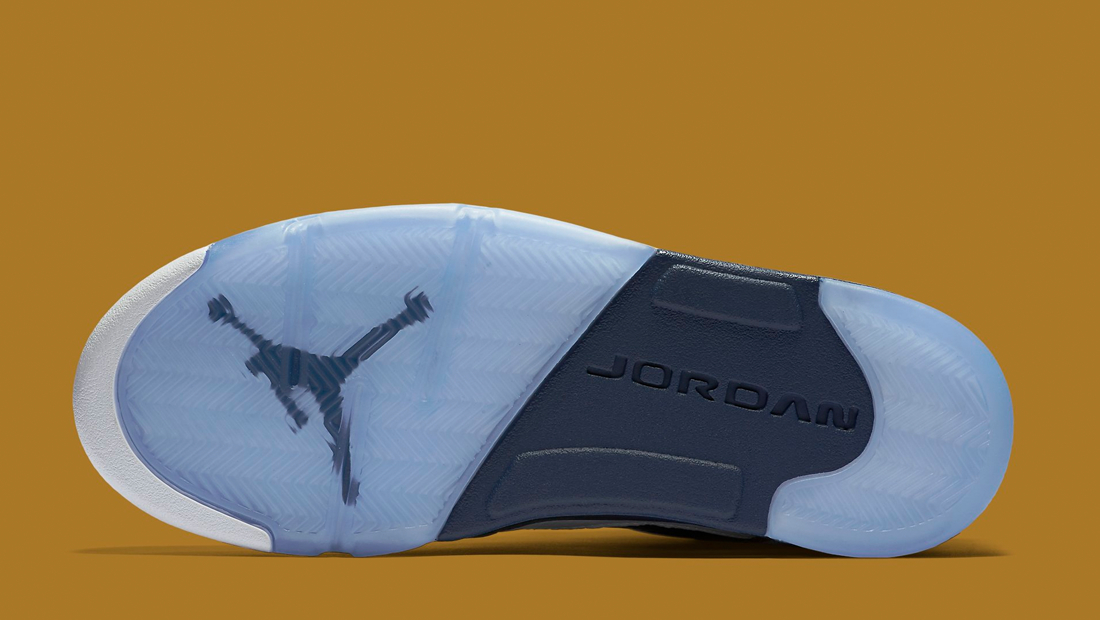 air-jordan-5-retro-dunk-from-above-5