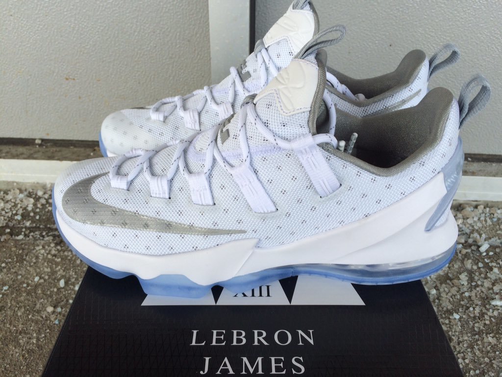 nike-lebron-13-low-white-silver-7_edzyiw.jpg