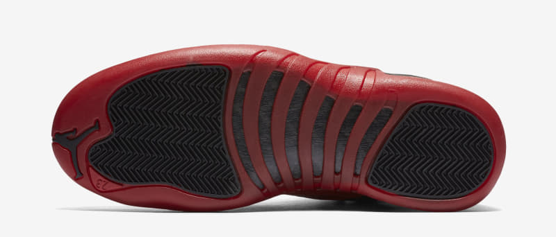 mens-flu-game-jordan-12-05_o7op3j