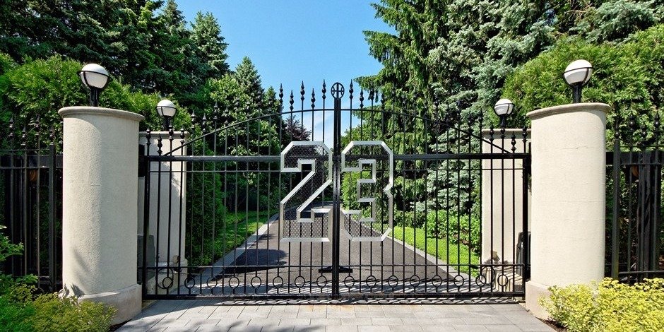 michael-jordan-house-gate.jpg