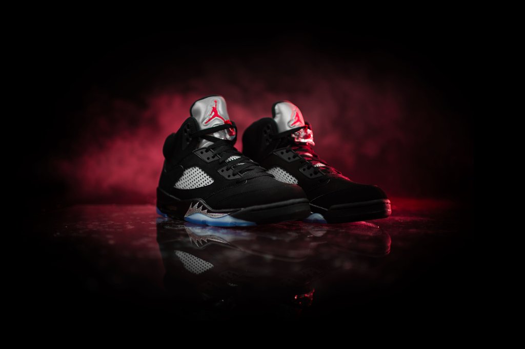 Jordan_AJ5RetroOG_blkFireRdMtllcSlvrWht_8_a2e41148-7efe-4864-80d1-4388970529ce_1024x1024