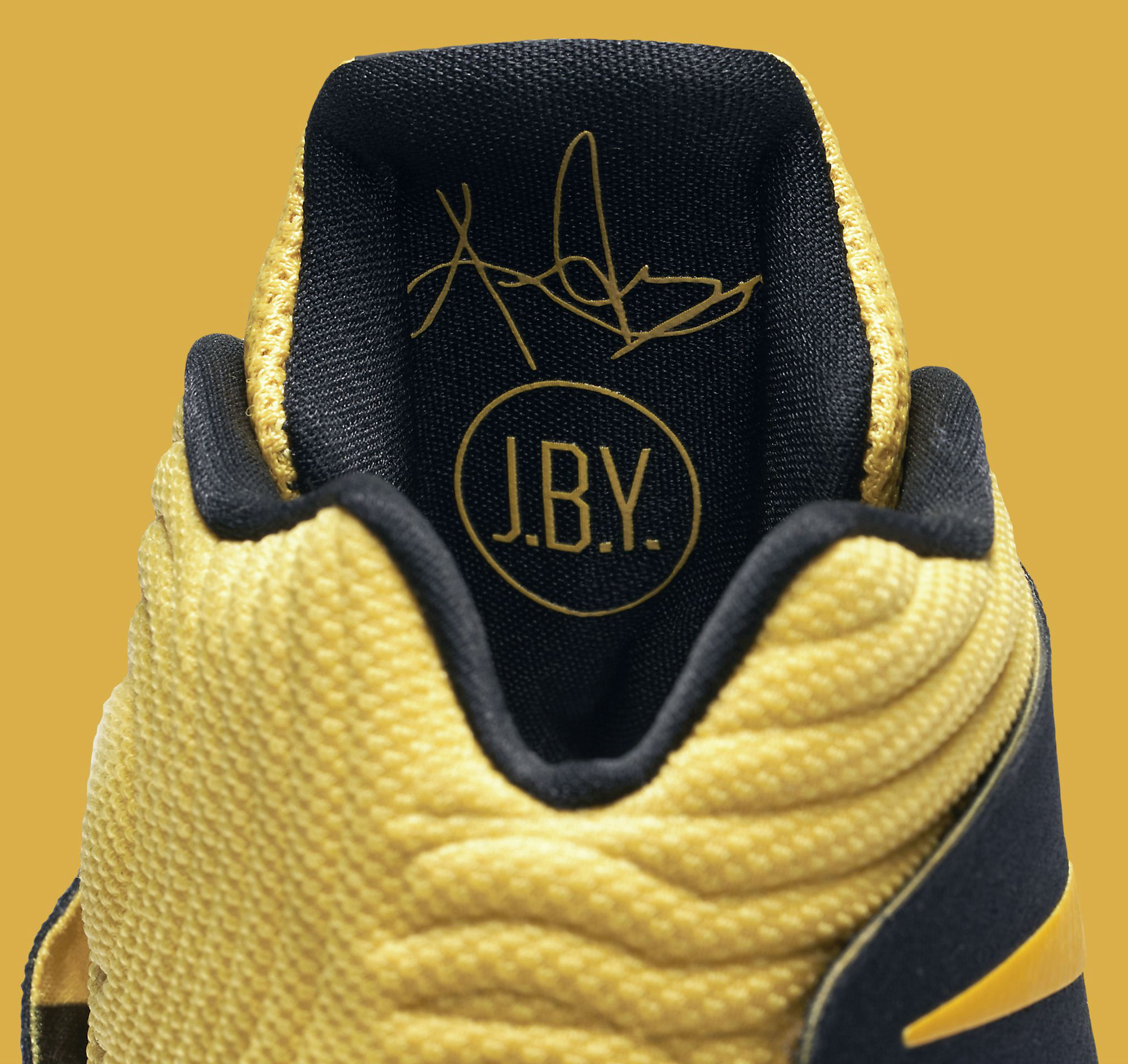 nike-kyrie-2-australia-yellow-7_j1jcc1.jpg