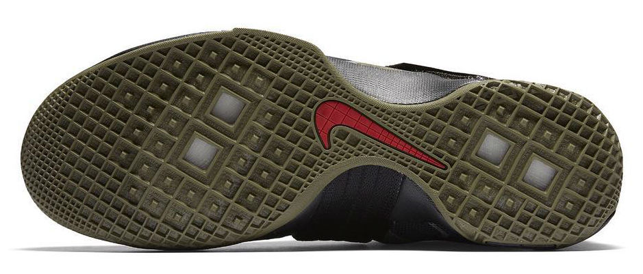 nike-lebron-soldier-10-sfg-camo-3_cdibil