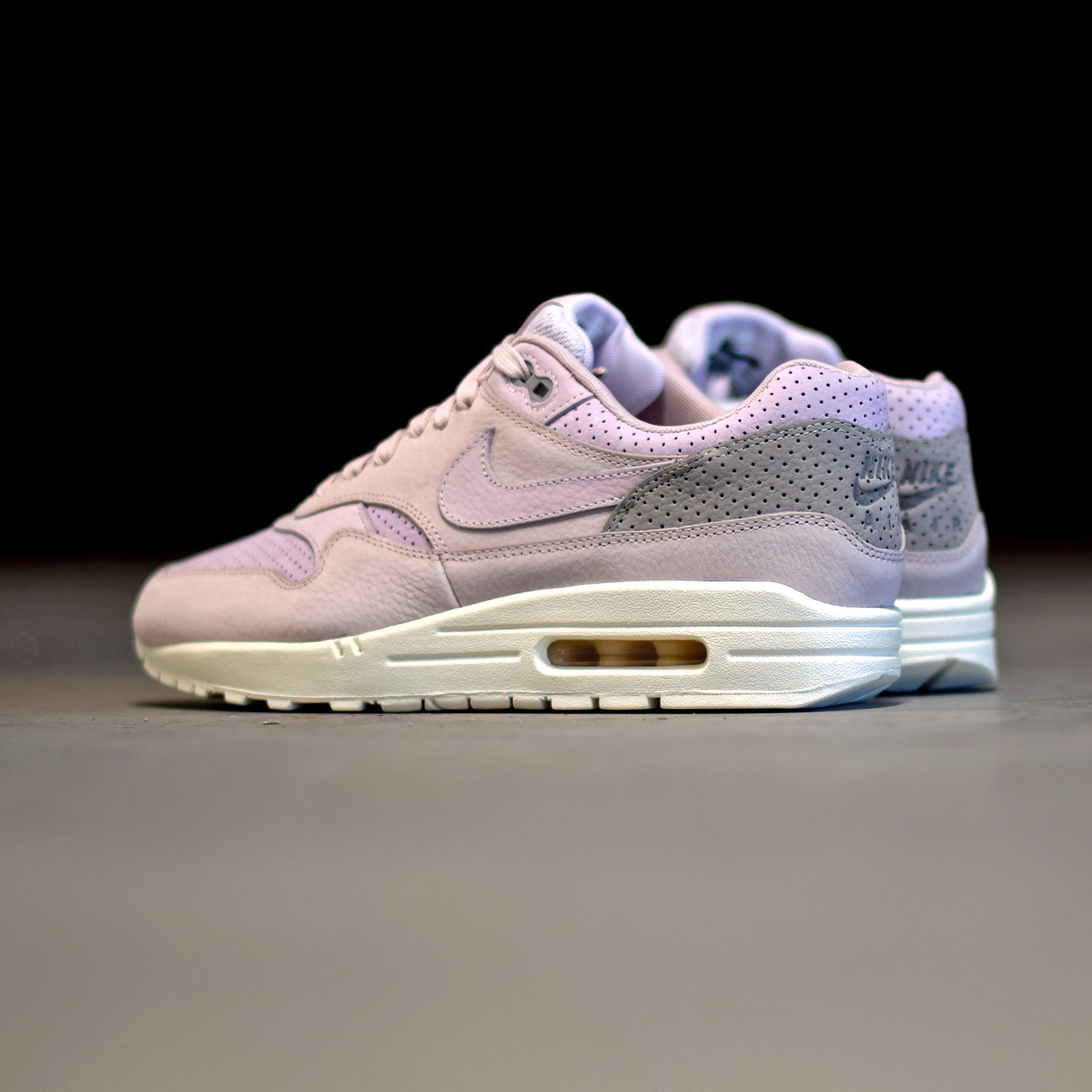 nike-air-max-1-pinnacle-bleached-lilac-1.jpg