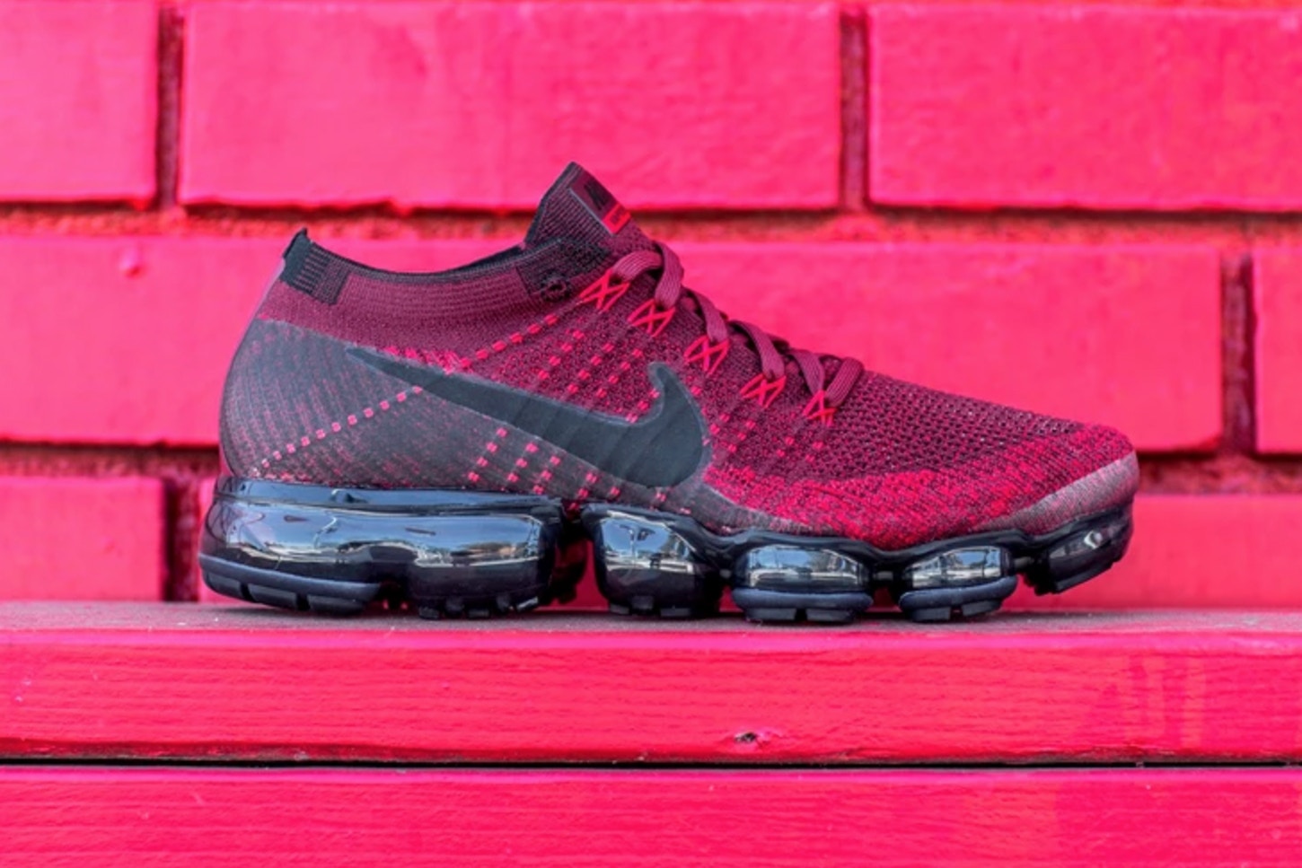 http---hypebeast.com-image-2017-07-nike-air-vapormax-dark-team-red-2-001