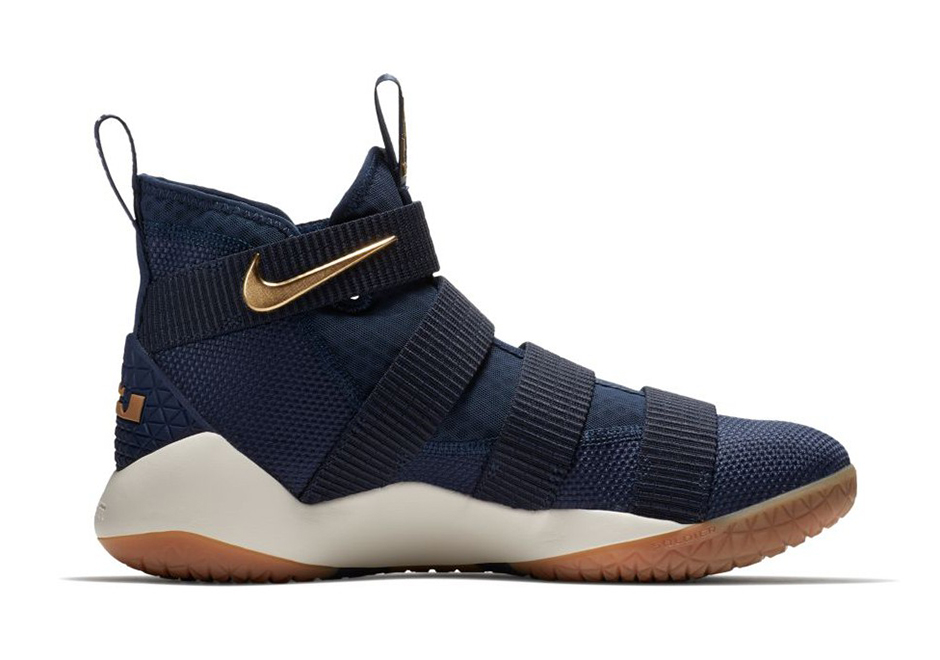 nike-lebron-soldier-11-cavs-alternate-897644-402-03