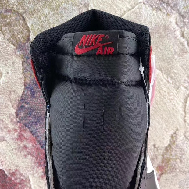 air-jordan-1-bred-toe-555088-610-6