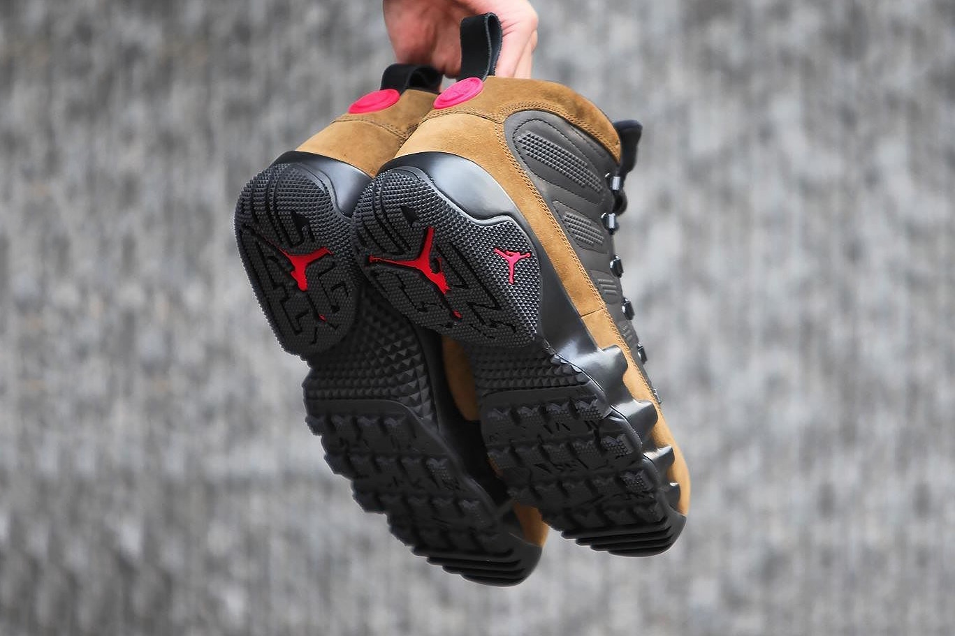 air-jordan-9-boot-nrg-black-olive-6