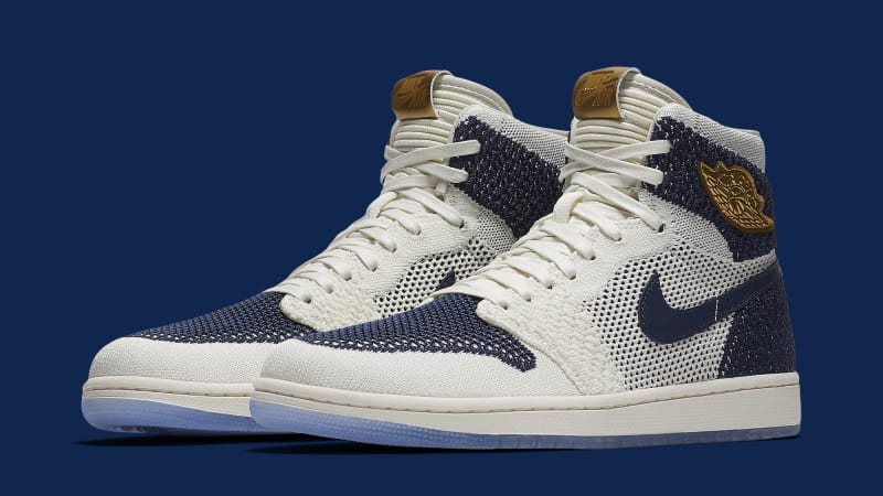 air-jordan-1-flyknit-high-re2pect-ah7233-105-pair