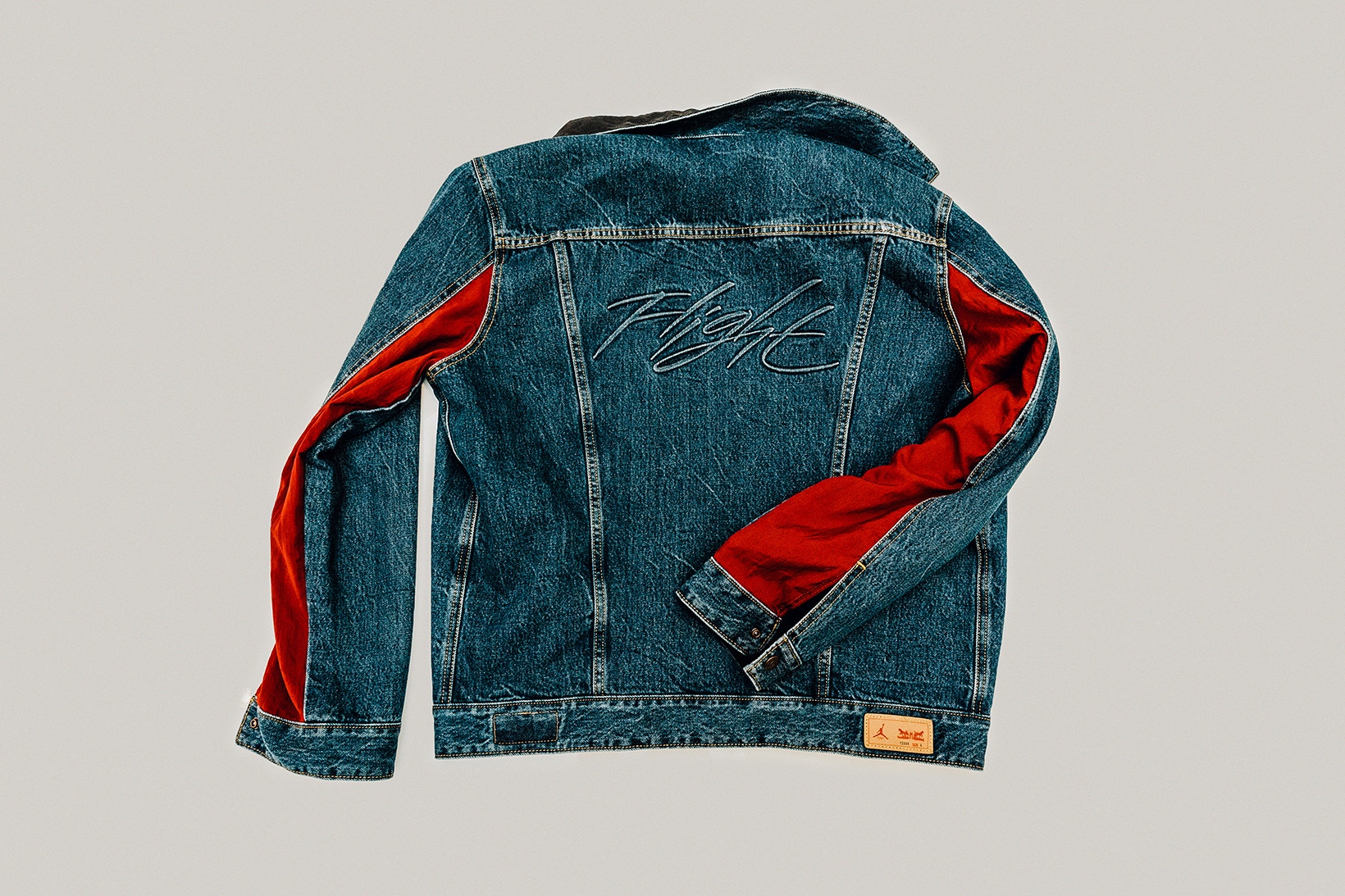 jordan-brand-levis-air-jordan-4-trucker-jacket-5