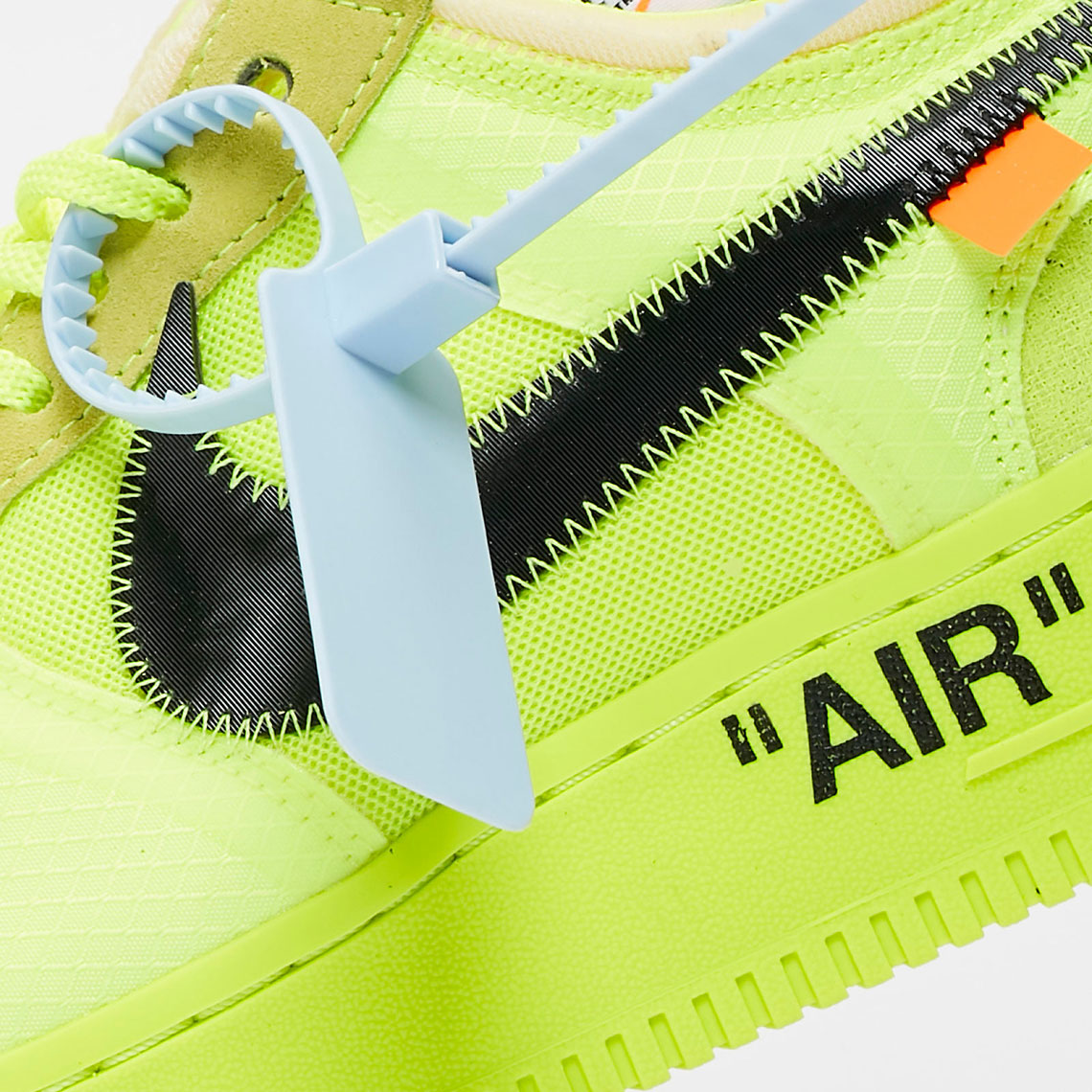 off-white-nike-air-force-1-Volt-AO4606-700-6