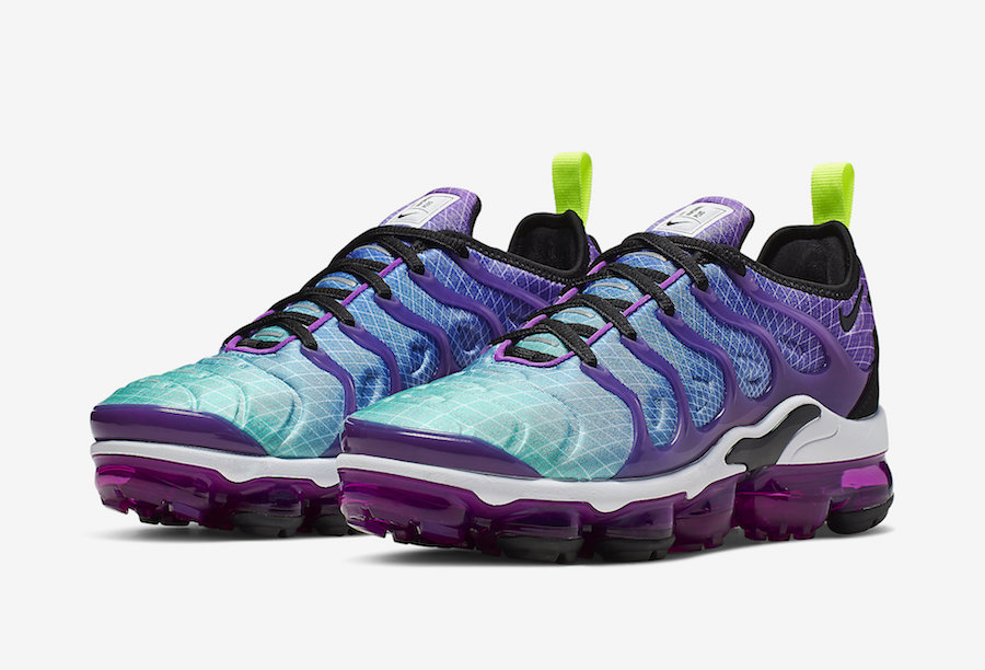Nike-Air-VaporMax-Plus-Hyper-Violet-AO4550-900-Release-Date-1