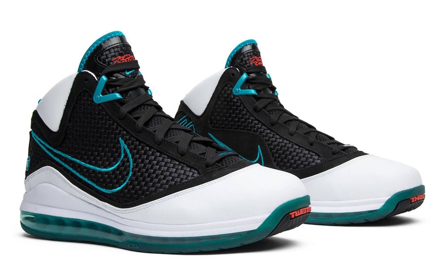 Nike-LeBron-7-1
