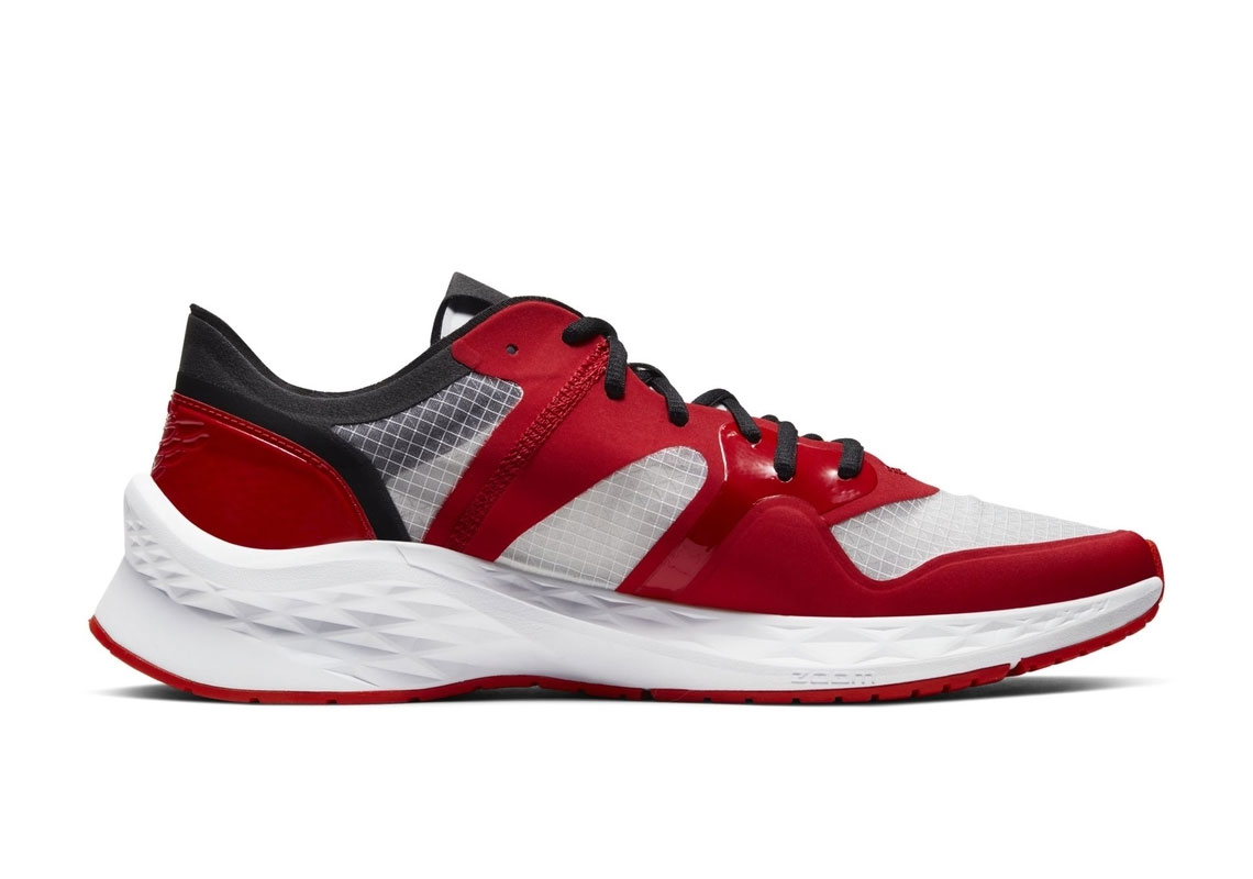 jordan-air-zoom-85-runner-chicago-4