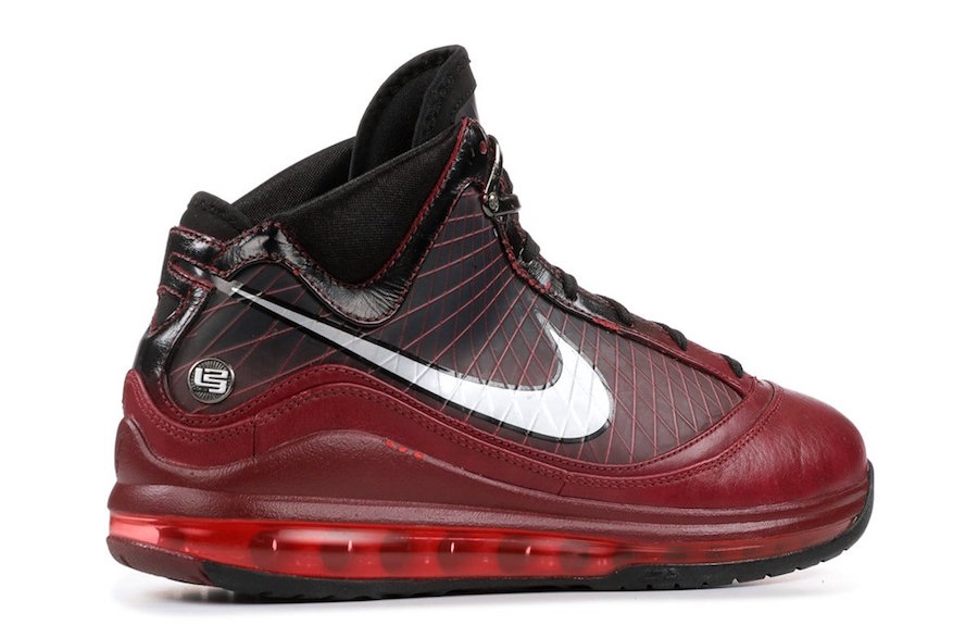 Nike-LeBron-7-Christmas-2019-Release-Date-2