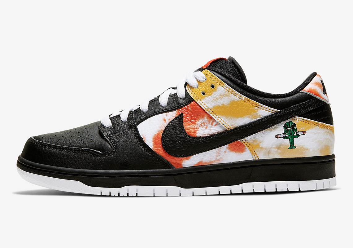 nike-sb-dunk-low-raygun-black-tiedye-BQ6832-001-1