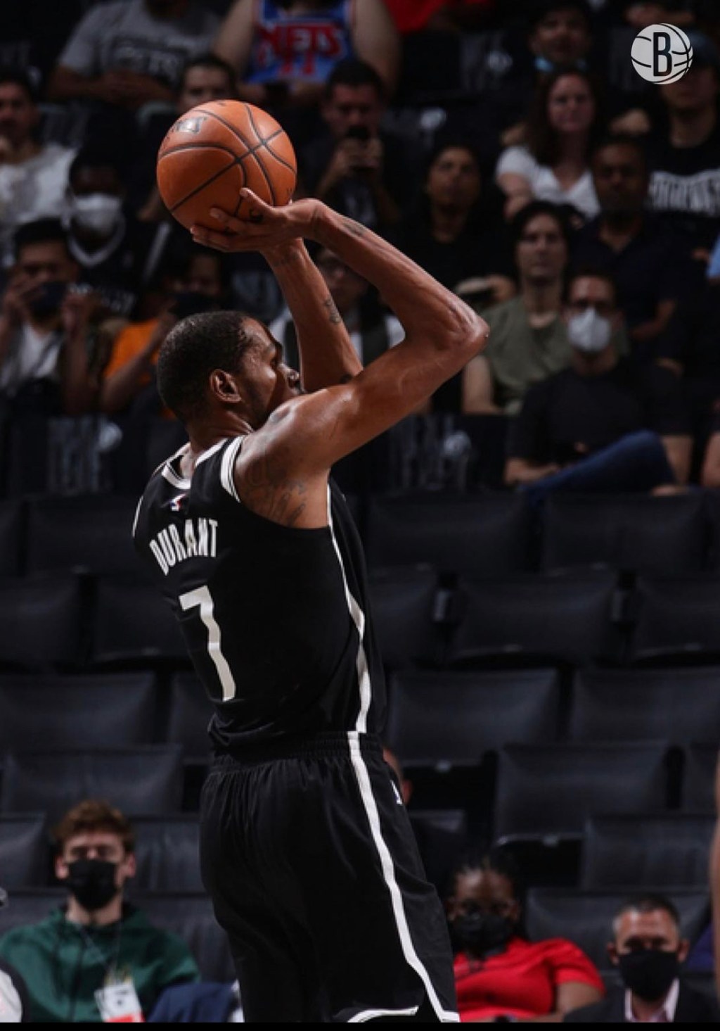 SPORTS: NETS VS BUCKS EC SEMI FINALS BEYONCE AND JAYZ IN&nbsp;ATTENDANCE!!