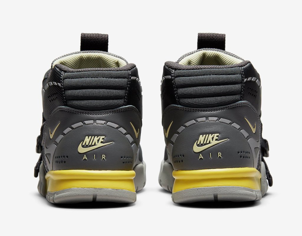 KICKS: NEW #NIKE TRAINER UTILITY “DARK SMOKE” DETAILED #SNEAKER&nbsp;IMAGES.